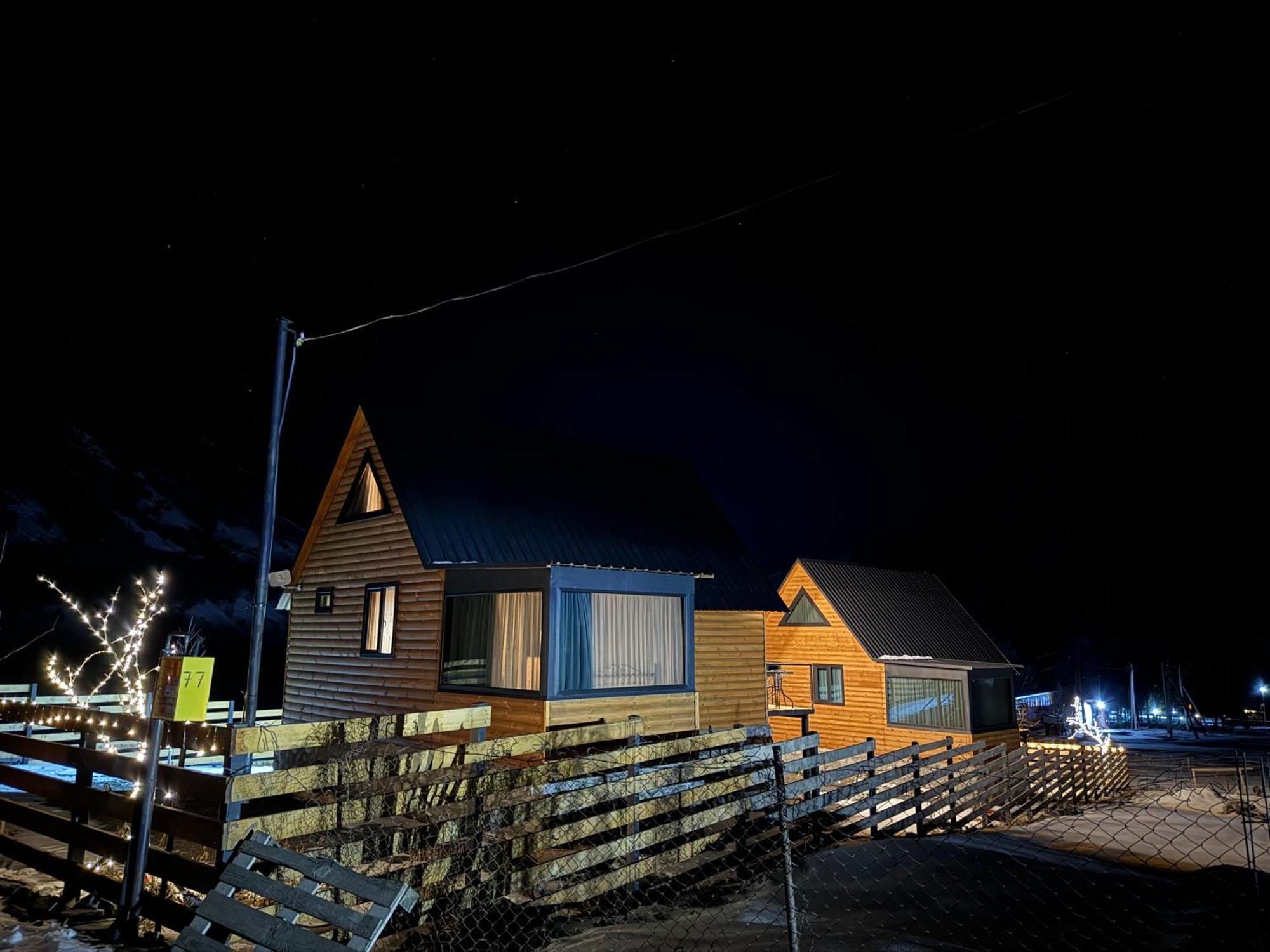Traveler'S Cottages In Kazbegi Bagian luar foto