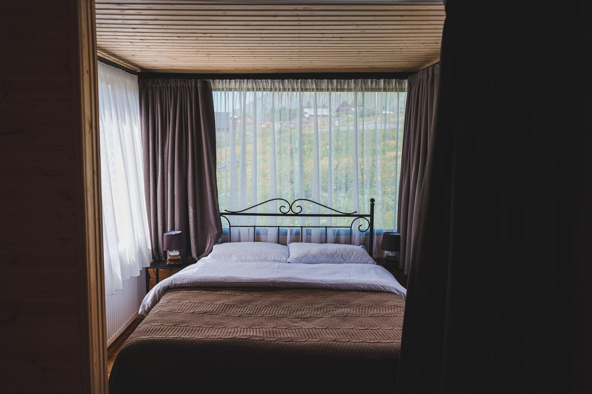 Traveler'S Cottages In Kazbegi Bagian luar foto